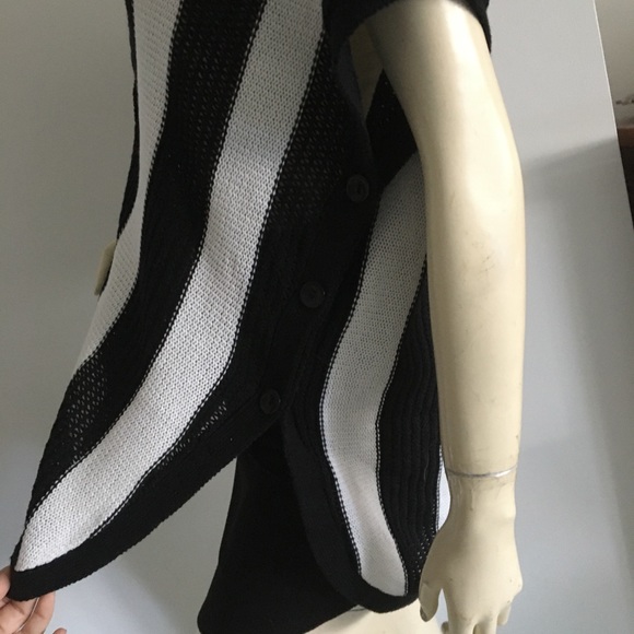 Philosophy stripped sleeveless v-neck knit top - Picture 4 of 5